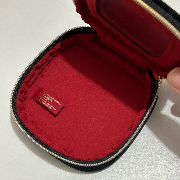 Chanel Mini Pouch - Picture 4 of 4